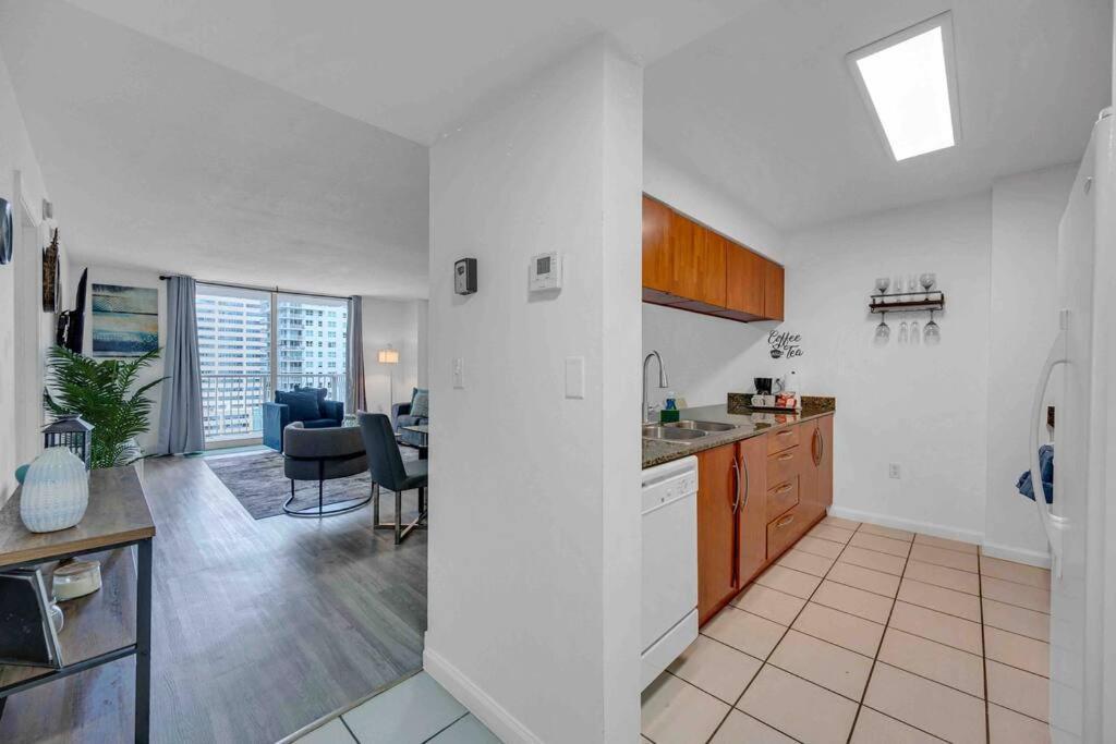 Spacious 1Bedroom Unit Brickell-Free Parking Маями Екстериор снимка