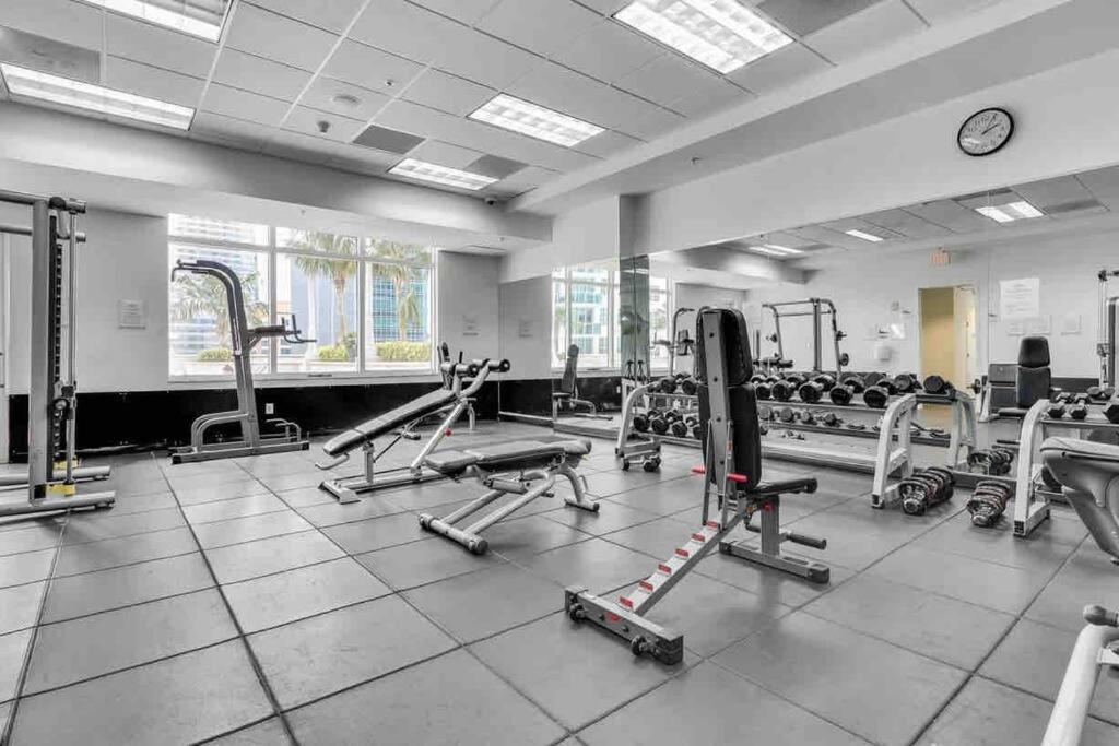 Spacious 1Bedroom Unit Brickell-Free Parking Маями Екстериор снимка