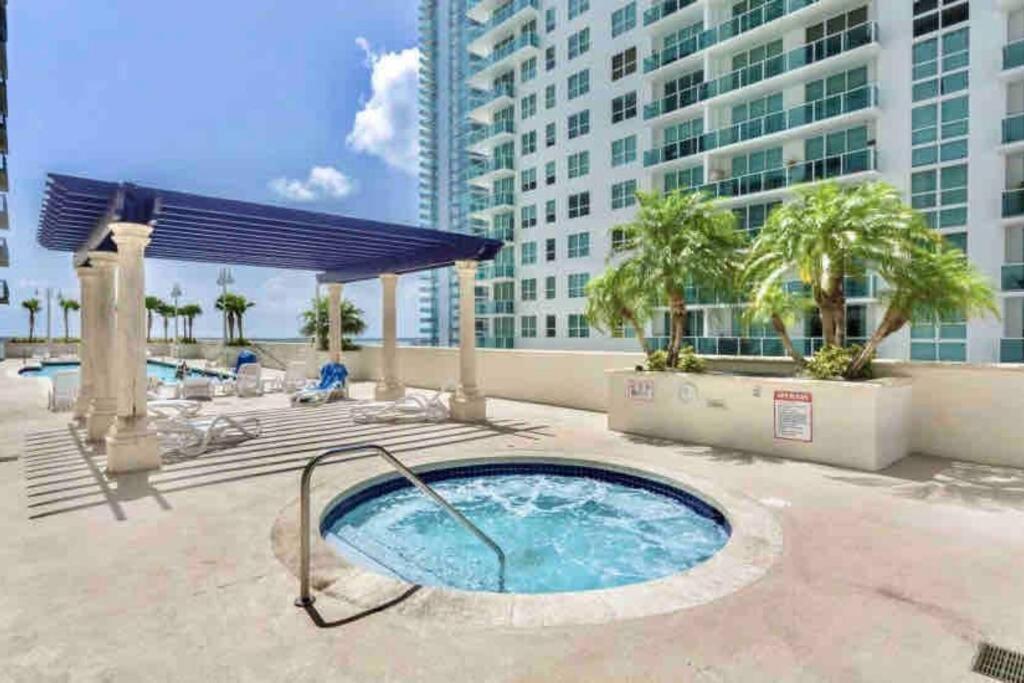Spacious 1Bedroom Unit Brickell-Free Parking Маями Екстериор снимка