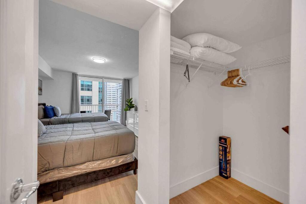 Spacious 1Bedroom Unit Brickell-Free Parking Маями Екстериор снимка